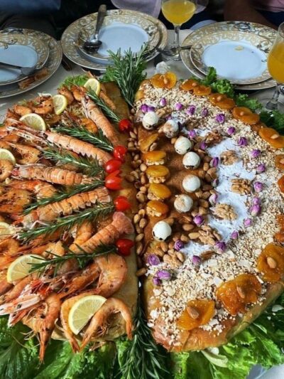 Pastilla Désir de Ben Amer – Moitié Fruits de Mer, Moitié Poulet & Amandes
